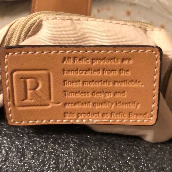 Relic Black Green Red Tropical Canvas Leather Combo Crossbody Bag Purse - Picture 10 of 15